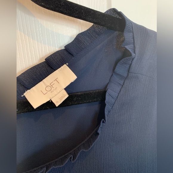 Ann Taylor LOFT Navy Long Sleeve Blouse with flattering sheer sleeves, XL - Picture 5 of 7